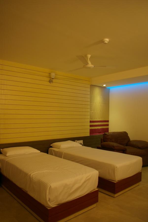 Roseline Suites Bangalore Eksteriør bilde
