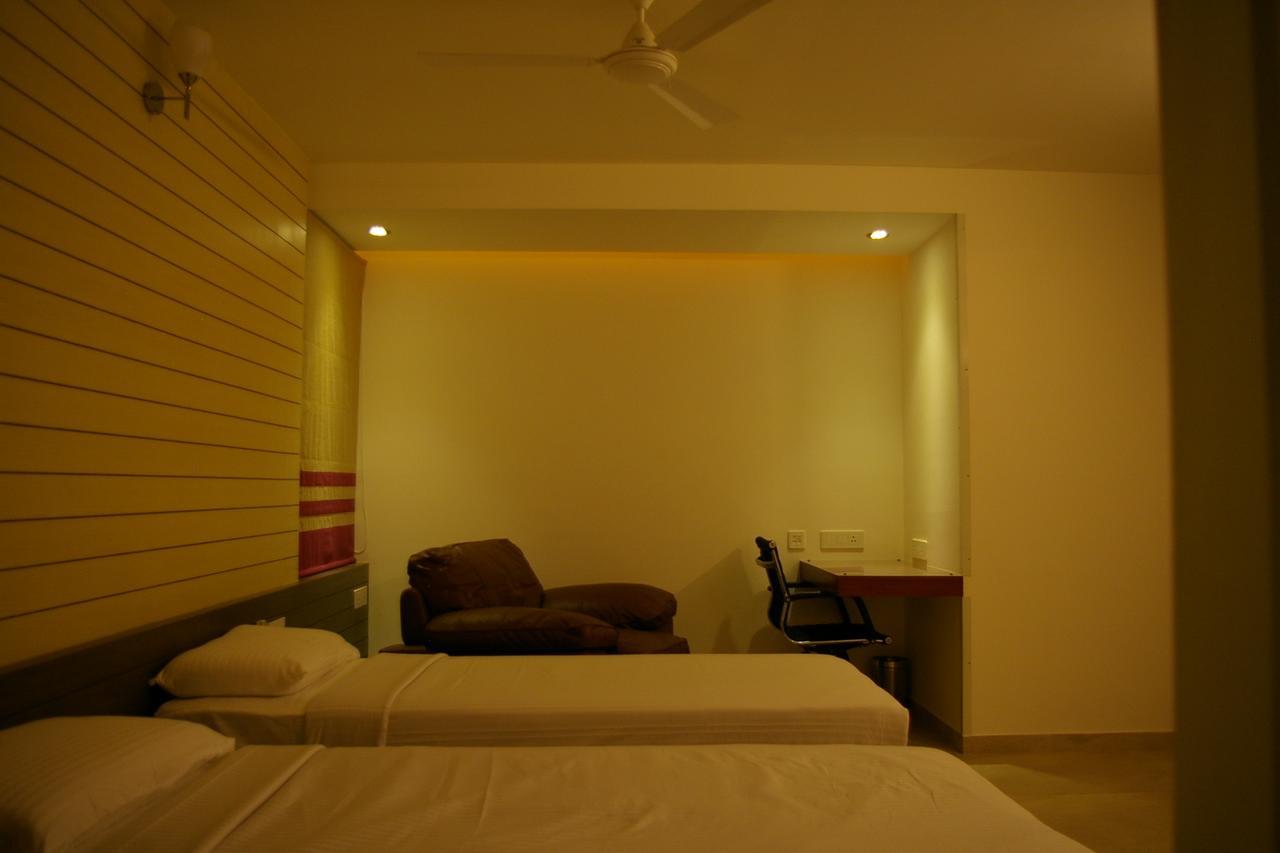 Roseline Suites Bangalore Eksteriør bilde